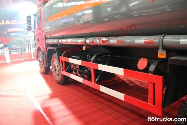 FAW Jiefang J6M 324 hp 8X4(12 wheels) Flammable Liquid Tanker Truck (Chengliwei Brand) Chassis (3) | 86Trucks