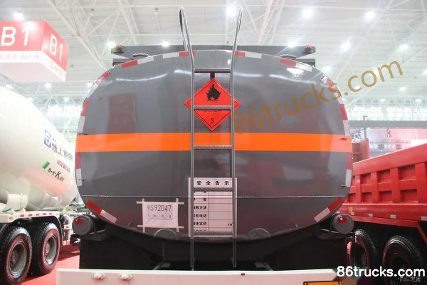 FAW Jiefang J6M 324 hp 8X4(12 wheels) Flammable Liquid Tanker Truck (Chengliwei Brand) Body (3) | 86Trucks