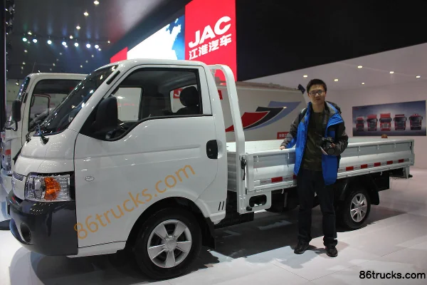 JAC Haoyun II 2,8 L 92 ch 4X2(6 roues) mini camion à ridelles 3,1 m Extérieur (3) | 86Trucks