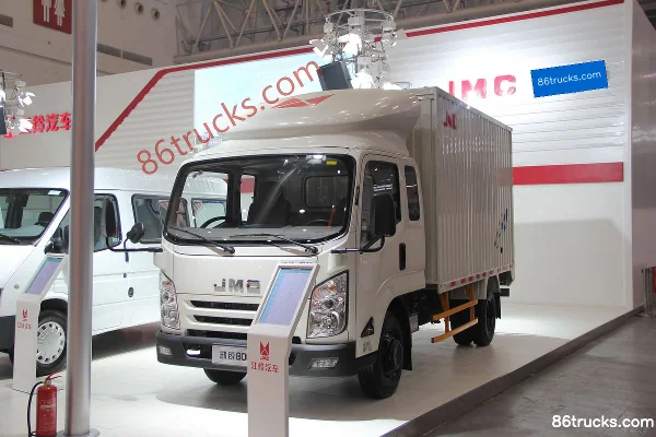 JMC Kairui 800 120 hp 4X2(6 wheels) 3.7m Cab-over Van Light Truck (Deluxe) Exterior (2) | 86Trucks