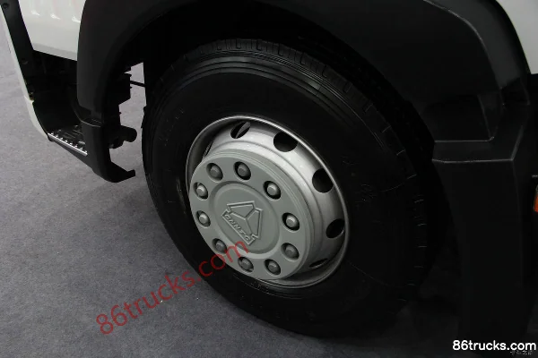 Sinotruk HOWO T5G camion lourd 340 ch 6X2(8 roues) tracteur routier Châssis (2) | 86Trucks