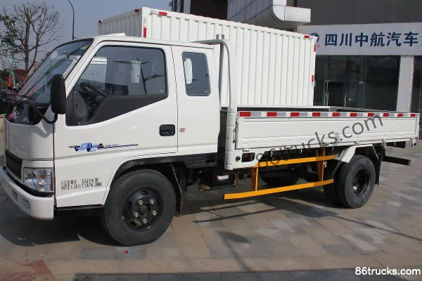 JMC New Kaiyun Deluxe 116hp 4X2(6 wheels) 3.7m Semi-row Flatbed Light Truck (Wide Body) Exterior (3) | 86Trucks