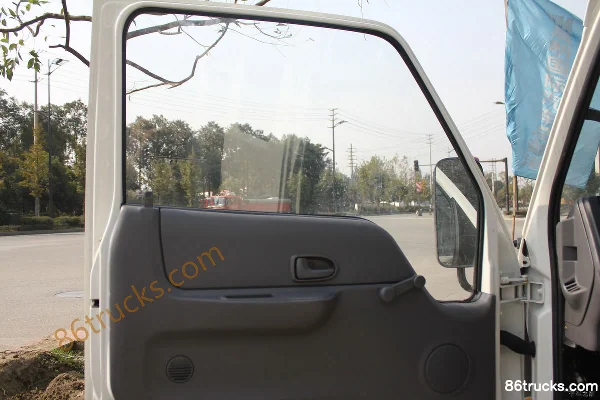 JMC New Kaiyun Deluxe 116hp 4X2(6 wheels) 3.7m Semi-row Flatbed Light Truck (Wide Body) Cab (2) | 86Trucks
