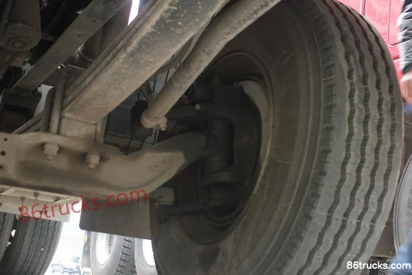SAIC Hongyan Genlyon M100 Heavy Truck 390 hp 6X4(10 wheels) Tractor Truck (Flat Top) Chassis (3) | 86Trucks