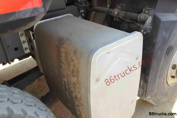 Sinotruk HOWO-T7H heavy truck 390 hp 8X4(12 wheels) 8.5m dump truck Cab (2) | 86Trucks