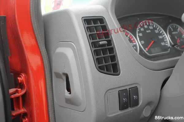 Foton Aumark 3 série version superpuissance 150 ch 4X2(6 roues) 3,8 m plateau à ridelles cabine approfondie camion léger (3) | 86Trucks