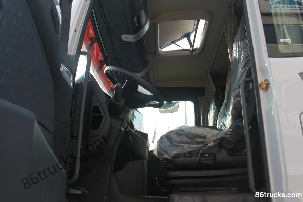 Sinotruk Sitrak C7H heavy truck 400 hp 4X2(6 wheels) tractor truck Cab (3) | 86Trucks