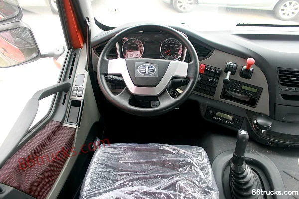 FAW Jiefang J6P Heavy Truck Pilot Edition 420 hp 4X2(6 wheels) Tractor Truck Cab (3) | 86Trucks