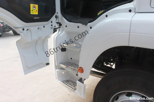 Sinotruk Sitrak C7H heavy truck 440 hp 6X4(10 wheels) tractor truck (dangerous goods transport) Cab (2) | 86Trucks