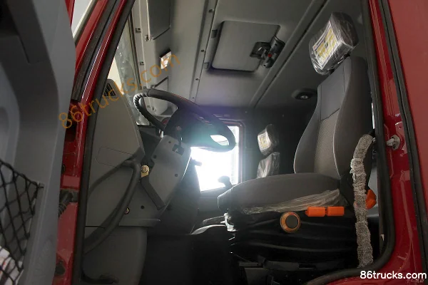 SAIC Hongyan Genlyon 350 hp 6X4(10 wheels) LNG tractor truck Cab (2) | 86Trucks