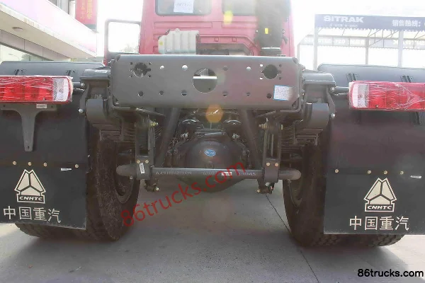 Sinotruk HOKA H7 Heavy Truck 340 hp 4X2(6 wheels) Tractor Truck Chassis (1) | 86Trucks