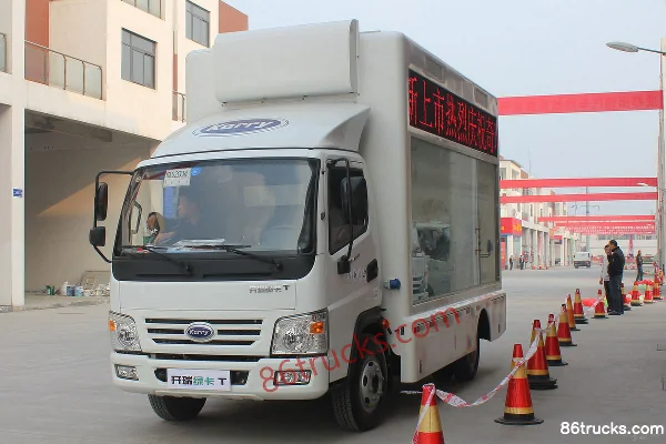 Karry Green Card T 124hp 4X2(6 wheels) 3.8m Semi-Cab Van Light Truck (Wide Body) Exterior (3) | 86Trucks