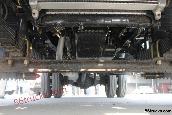 JAC Junling H330 120 ch 4X2(6 roues) 4,18 m camion léger à plateau Châssis (3) | 86Trucks