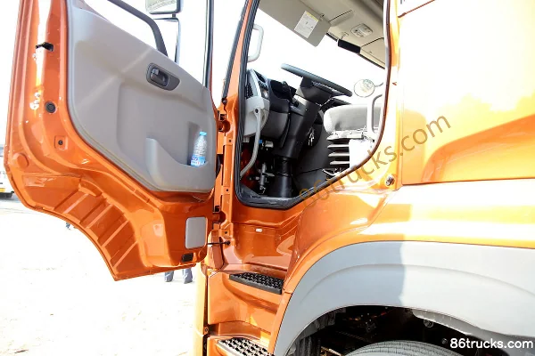 Dongwo UD Kuten Heavy Truck 430 hp 4X2(6 wheels) Tractor Truck Cab (1) | 86Trucks