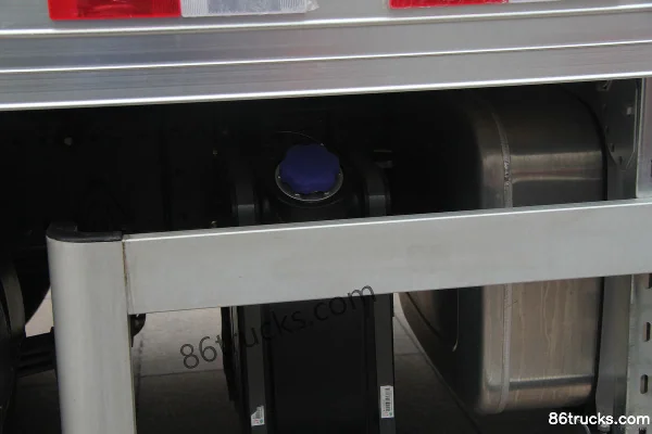 Sinotruk Sitrak C7H 280 hp 8X4(12 wheels) refrigerated truck Chassis (1) | 86Trucks