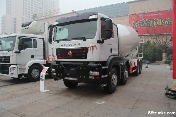 Sinotruk SITRAK C7H heavy truck 400 hp 8X4(12 wheels) concrete mixer truck Exterior (2) | 86Trucks