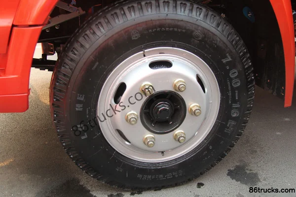 Sinotruk HOWO Hanjiang 115 ch 4X2(6 roues) camion léger plateau à ridelles tout-terrain, cabine avec couchette 3,8 m Châssis (2) | 86Trucks