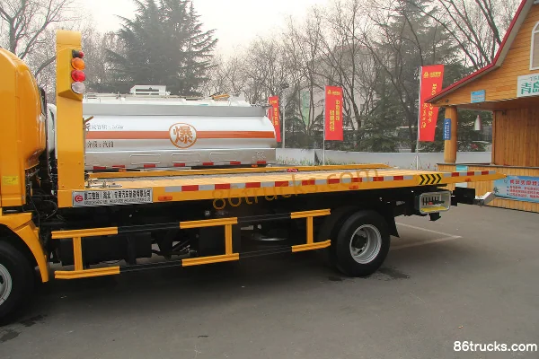 Sinotruk HOWO 87 hp 4X2(6 wheels) wrecker (Chusheng brand) Exterior (3) | 86Trucks