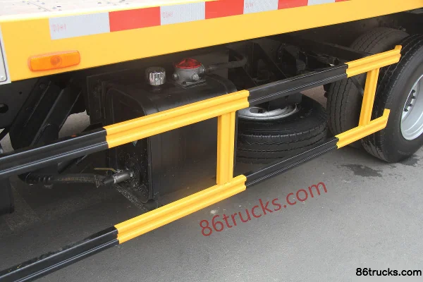 Sinotruk HOWO 87 hp 4X2(6 wheels) wrecker (Chusheng brand) Chassis (2) | 86Trucks