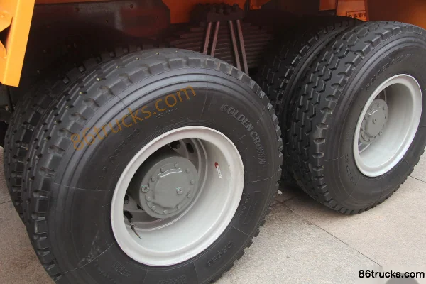 Sinotruk Golden Prince heavy truck 340 hp 6X4(10 wheels) 5.8m dump truck Chassis (2) | 86Trucks