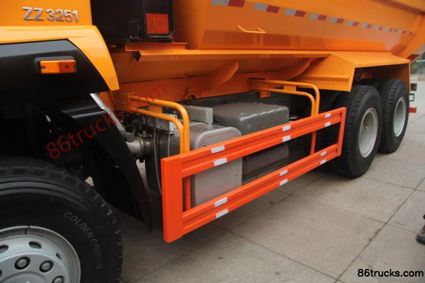 Sinotruk Golden Prince heavy truck 340 hp 6X4(10 wheels) 5.8m dump truck Chassis (1) | 86Trucks