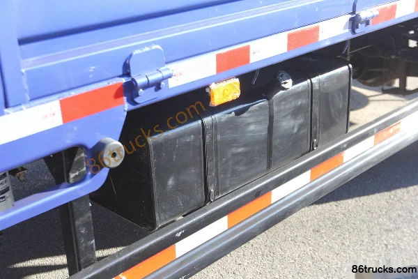 Foton Ollin CTX light truck 141 hp 4X2(6 wheels) 5.2m semi-panel cargo truck Body (3) | 86Trucks