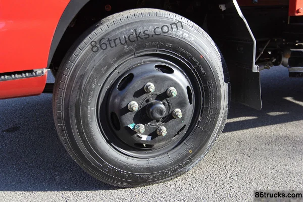 Foton Ollin Jieyun 99 ch 4X2(6 roues) 4,23 m camion léger à plateau avec ridelles, cabine simple Châssis (1) | 86Trucks