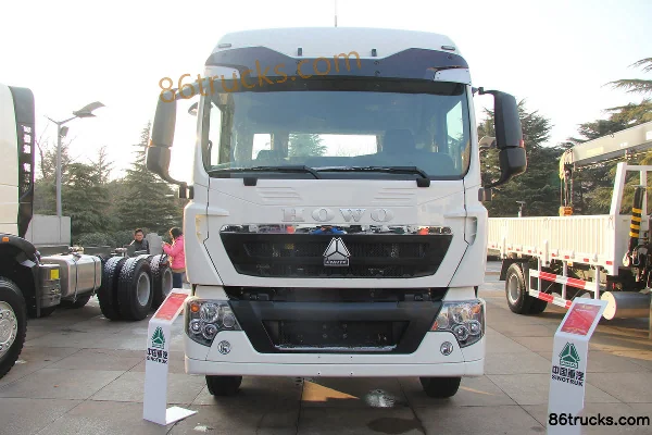 Sinotruk HOWO T5G lourd 310 ch 8X4(12 roues) camion porteur 9,5 mètres Extérieur (2) | 86Trucks