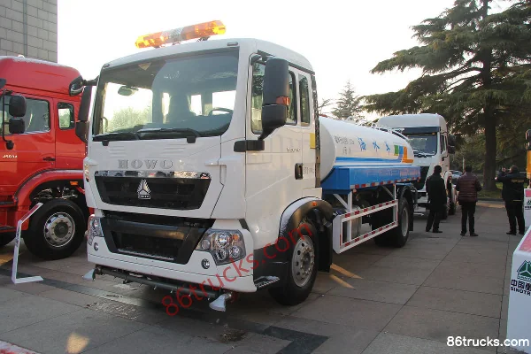 Sinotruk HOWO Sinotruk HOWO T5G medium-duty truck water sprinkler truck