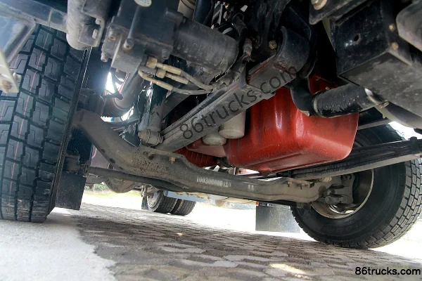 Union Truck U380 heavy truck standard load type 380hp 4X2(6 wheels) low saddle tractor truck Chassis (2) | 86Trucks