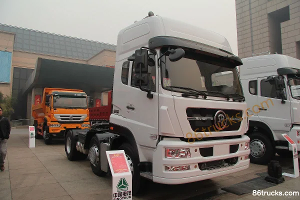Sinotruk Steyr M5G heavy truck 350 hp 6X2(8 wheels) tractor truck (front double steering) Exterior (3) | 86Trucks