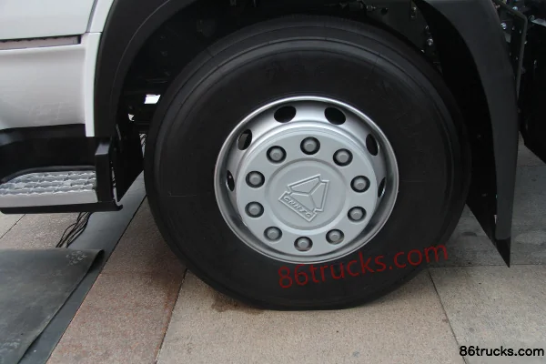 Sinotruk Steyr M5G heavy truck 350 hp 6X2(8 wheels) tractor truck (front double steering) Chassis (1) | 86Trucks