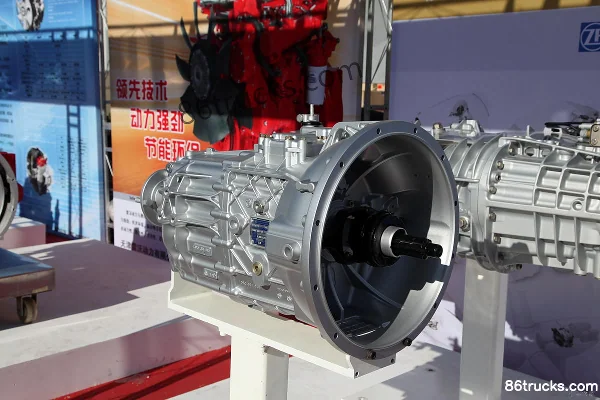 ZF ZF6S500 6-speed manual transmission Exterior (2) | 86Trucks