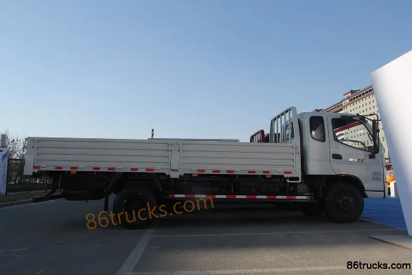 Foton Ollin TX Super Value Edition 103 hp 4X2(6 wheels) 3.8m semi-row flatbed truck Exterior (3) | 86Trucks