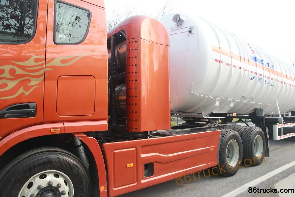 Union Truck U400 400 hp 6X4(10 wheels) Chemical Liquid Transport Truck (CIMC brand) Chassis (2) | 86Trucks