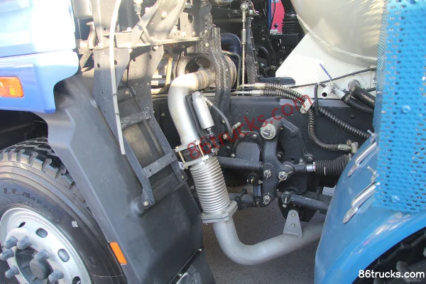 Foton Auman 336 ch 8X4(12 roues) camion citerne pour matériaux pulvérulents Carrosserie (1) | 86Trucks