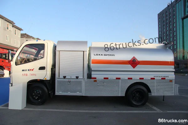 Foton Aoling 143 hp 4X2(6 wheels) Oil Tanker Truck (Leishan brand) Exterior (3) | 86Trucks