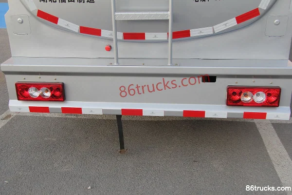 Foton Aoling 143 hp 4X2(6 wheels) Oil Tanker Truck (Leishan brand) Chassis (2) | 86Trucks
