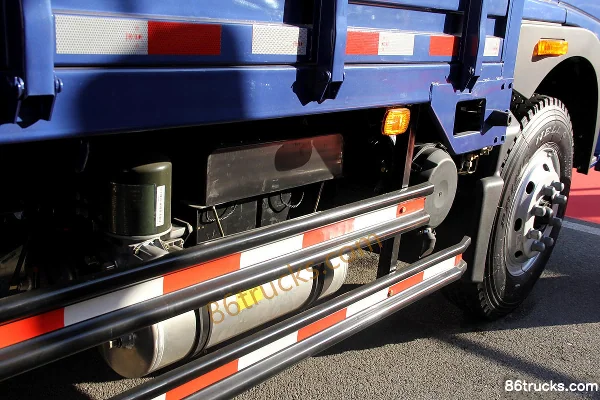 Foton Ruivo Medium Truck 168hp 4X2(6 wheels) 6.7m Flatbed Cargo Truck (Dachi) Chassis (1) | 86Trucks