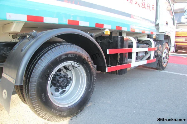 Shidai Jingang 129 ch 4X2(6 roues) camion à ordures (6P78BJ4102S0(LB)) Châssis (1) | 86Trucks