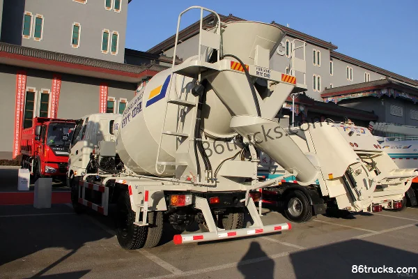 Shidai Jingang 130 ch 4X2(6 roues) camion malaxeur Extérieur (3) | 86Trucks