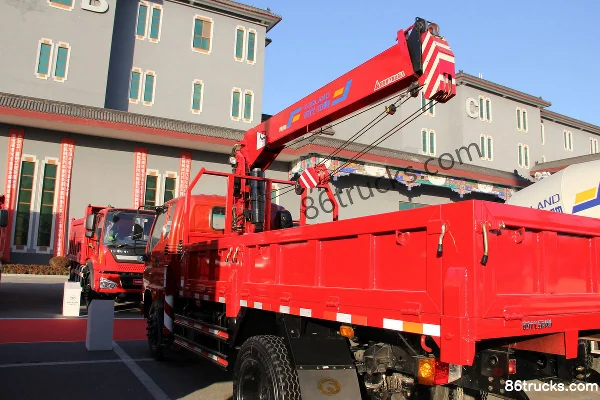 Shidai Jingang 115hp 4X2(6 wheels) Truck Mounted Crane Exterior (2) | 86Trucks