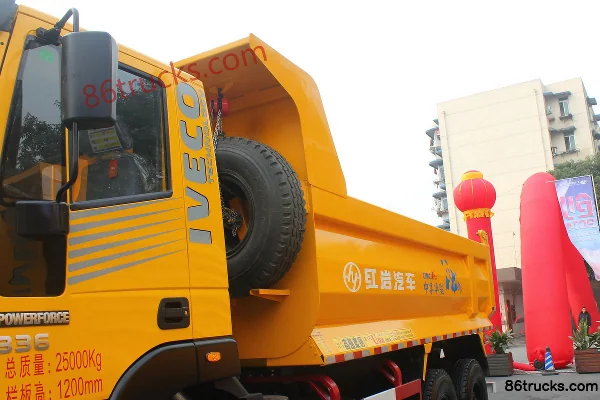 SAIC Hongyan New King Kong Heavy Truck 336 hp 6X4(10 wheels) 5.8m Dump Truck CQ3255HTG404 Body (3) | 86Trucks