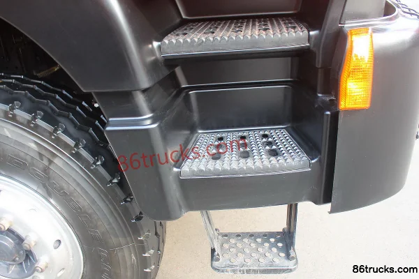 SAIC Hongyan Genlyon Heavy Truck 350 hp 6X4(10 wheels) 5.6m Dump Truck Chassis (2) | 86Trucks