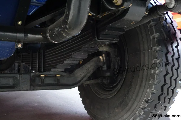 SAIC Hongyan New Diamond 336 hp 6X4(10 wheels) Garbage Truck Chassis (3) | 86Trucks