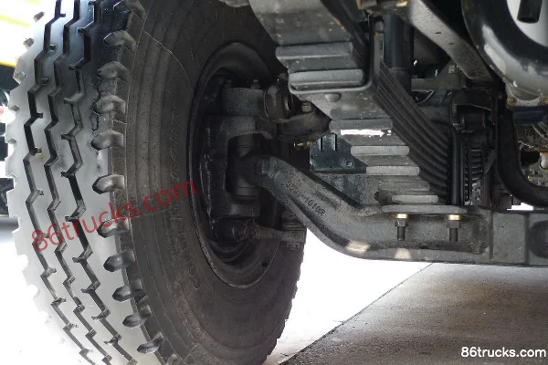 SAIC Hongyan New Diamond 336 hp 6X4(10 wheels) Garbage Truck Chassis (2) | 86Trucks