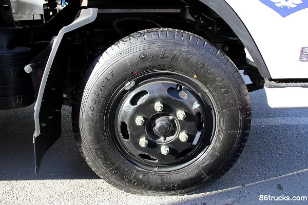 Foton Forland H2 102 ch 4X2(6 roues) camion de dépannage Cabine (1) | 86Trucks