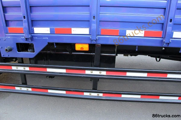 Foton Forland Kangrui H3 124 ch 4X2(6 roues) camion plateau léger à cabine demi-avancée 4,8 m Châssis (2) | 86Trucks