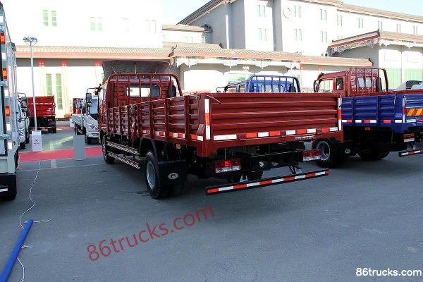 Foton Forland Kangrui H3 154 ch 4X2(6 roues) camion plateau léger à cabine demi-avancée 5,2 m Extérieur (3) | 86Trucks