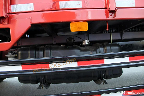 Foton Forland Kangrui H3 154 ch 4X2(6 roues) camion plateau léger à cabine demi-avancée 5,2 m Châssis (1) | 86Trucks